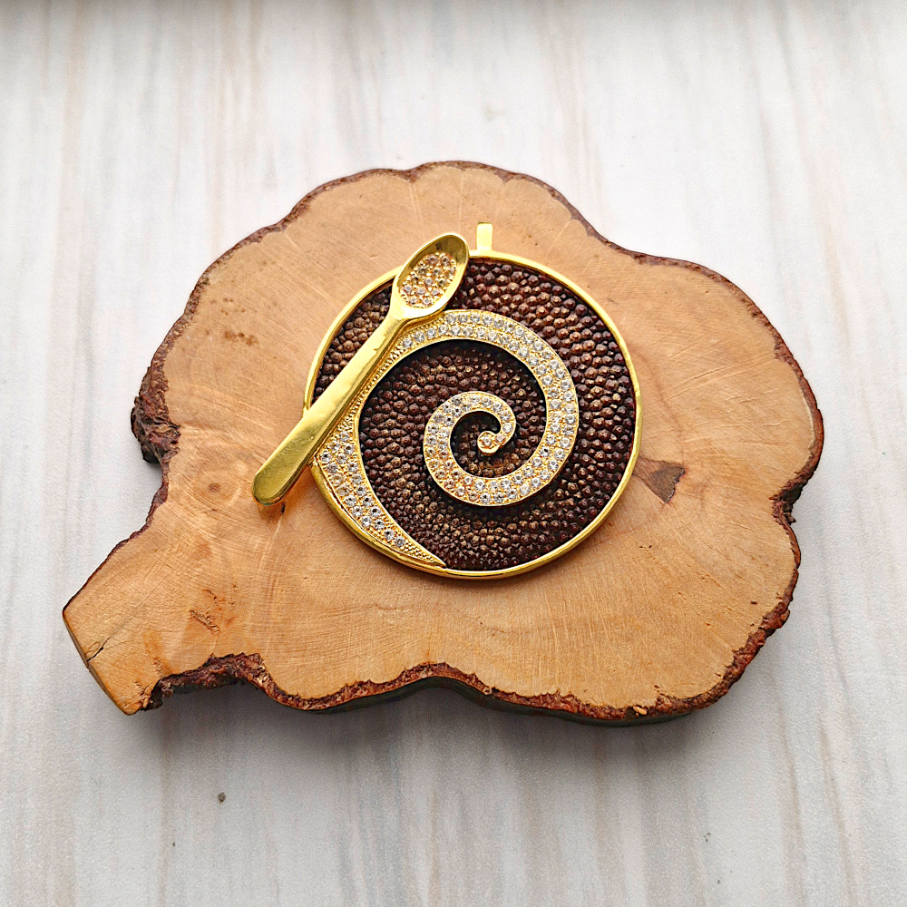Champorado Brooch Pin Necklace