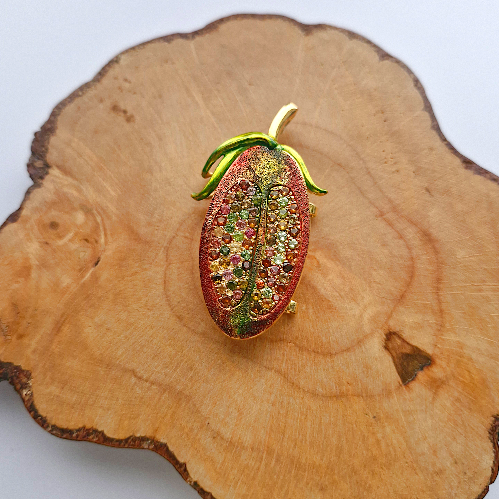 Kamatis Pin Necklace