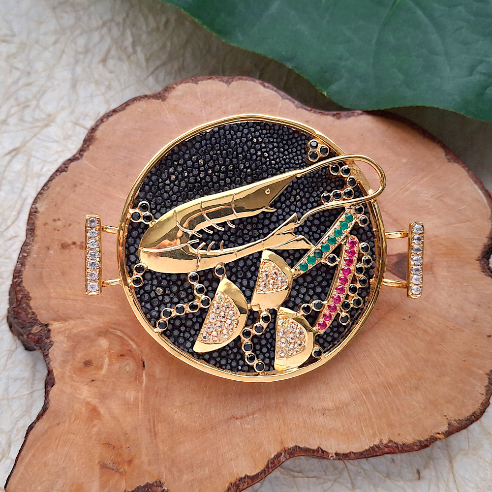 Paella Negra Pin Necklace