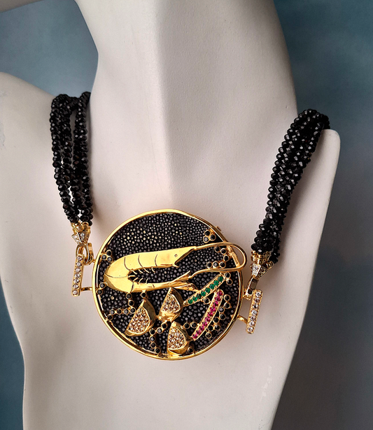 Paella Negra Pin Necklace